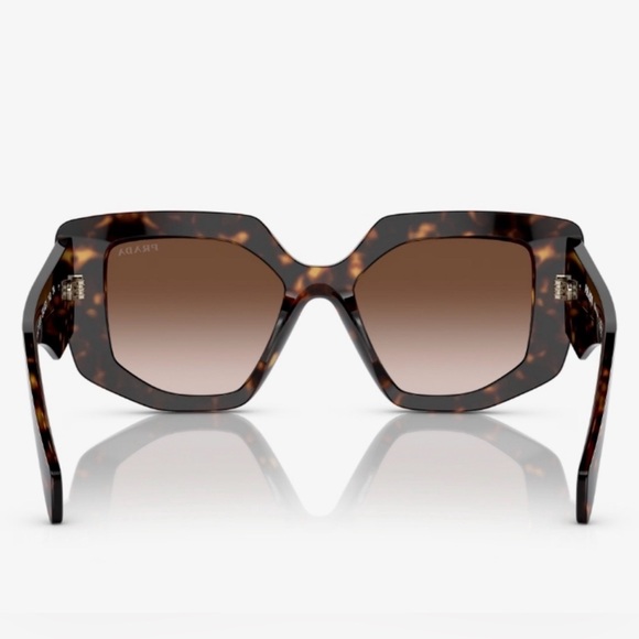 Women’s Prada Brown Tortoise Sunglasses-Excellent Condition!